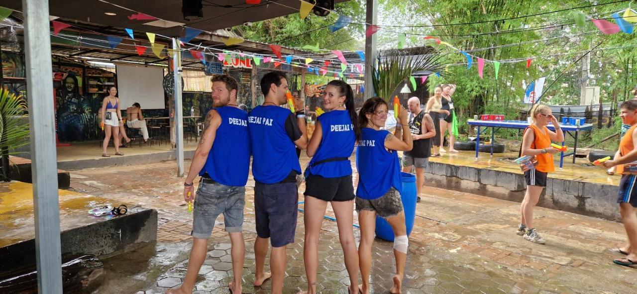 Deejai Pai Backpackers Hostel Bagian luar foto