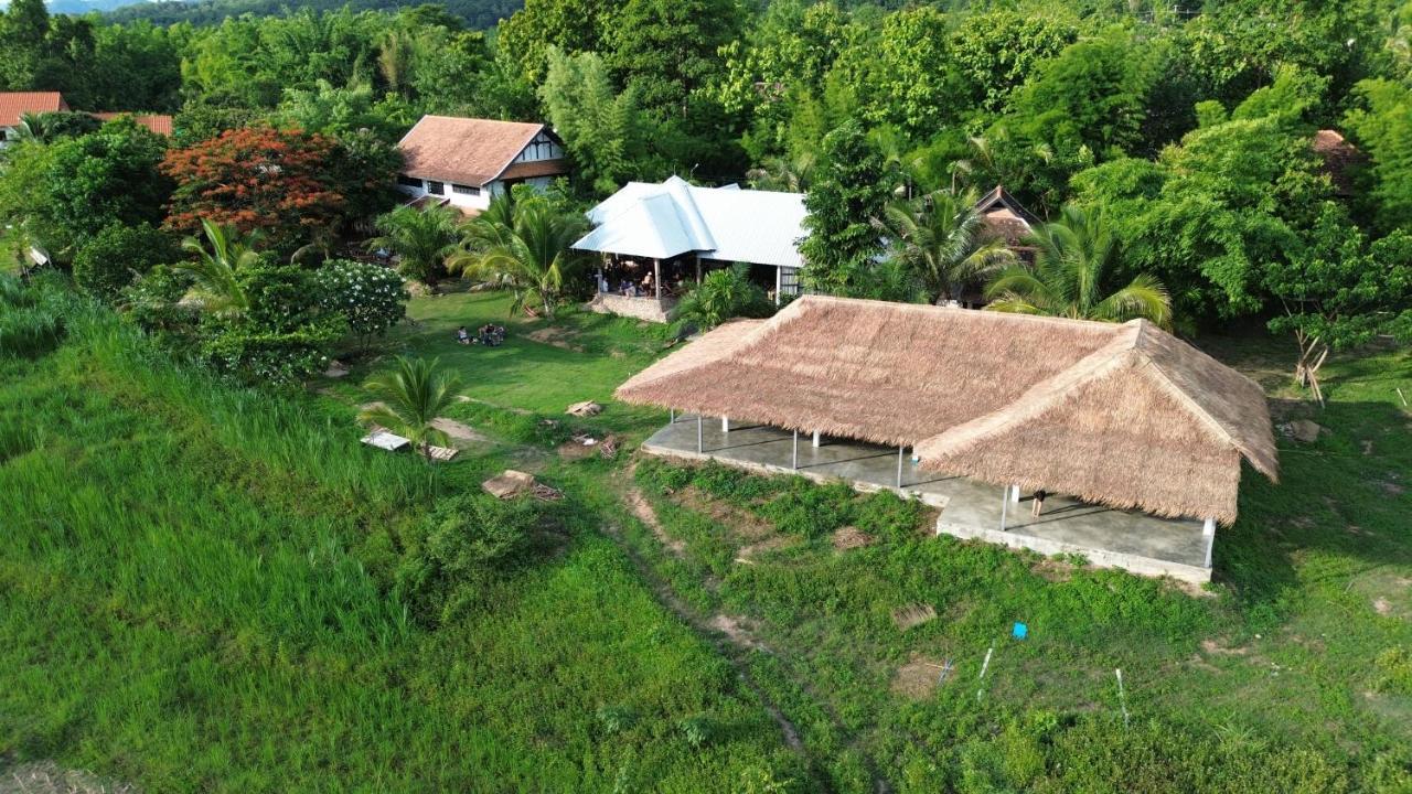 Deejai Pai Backpackers Hostel Bagian luar foto